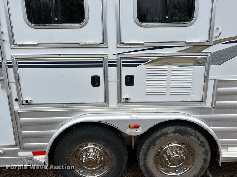 image for item LK9743 2008 4 Star Trailers horse trailer