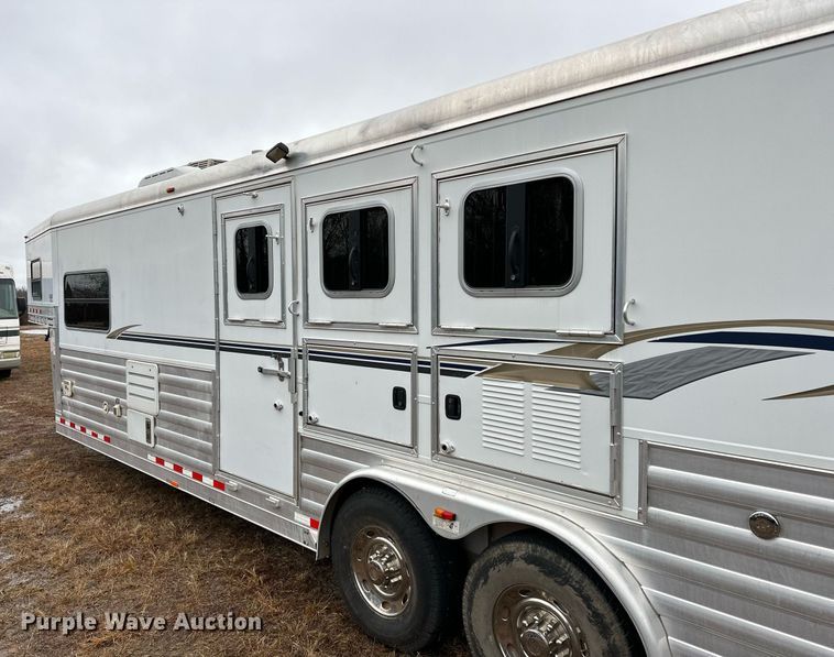 image for item LK9743 2008 4 Star Trailers horse trailer