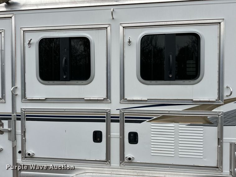 image for item LK9743 2008 4 Star Trailers horse trailer
