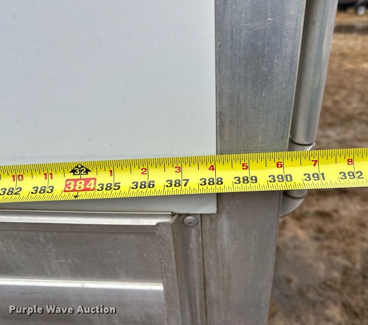 image for item LK9743 2008 4 Star Trailers horse trailer