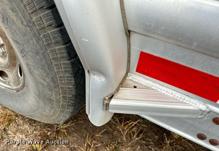 image for item LK9743 2008 4 Star Trailers horse trailer