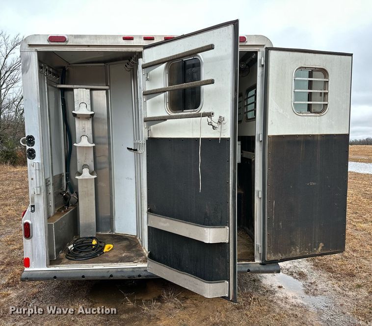 image for item LK9743 2008 4 Star Trailers horse trailer