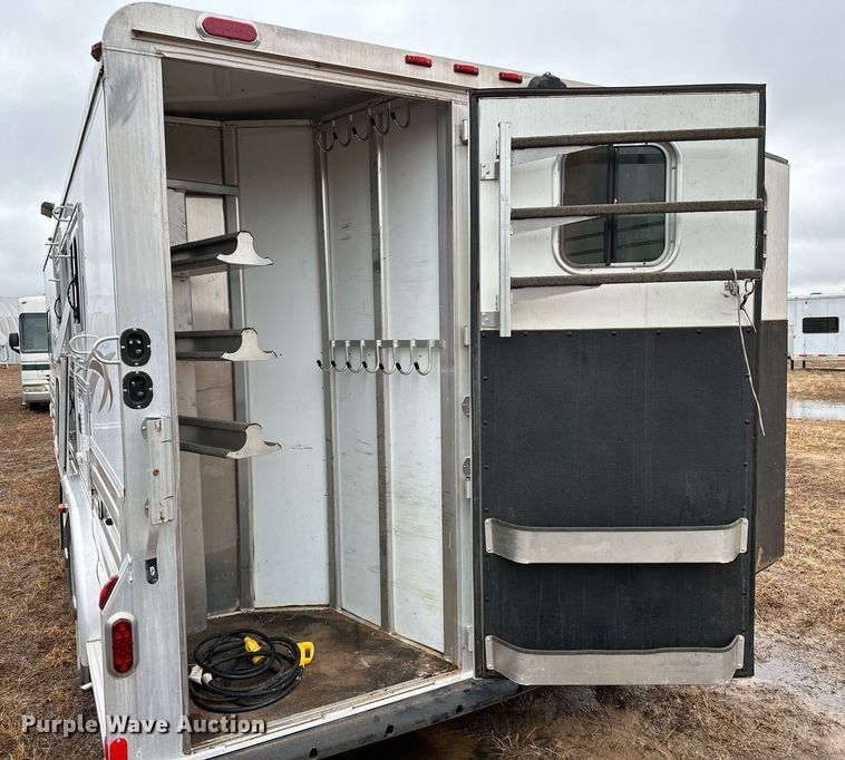 image for item LK9743 2008 4 Star Trailers horse trailer