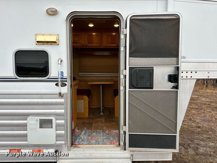 image for item LK9743 2008 4 Star Trailers horse trailer