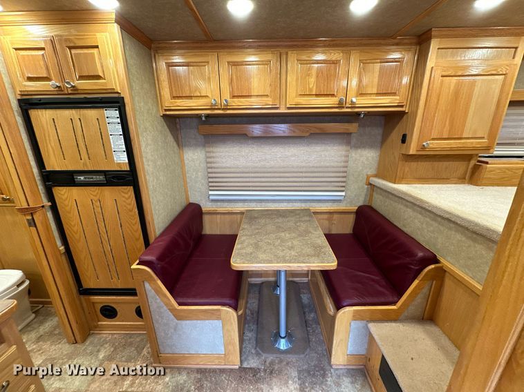 image for item LK9743 2008 4 Star Trailers horse trailer