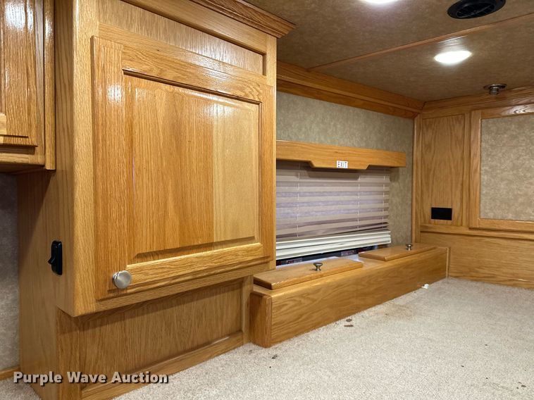 image for item LK9743 2008 4 Star Trailers horse trailer