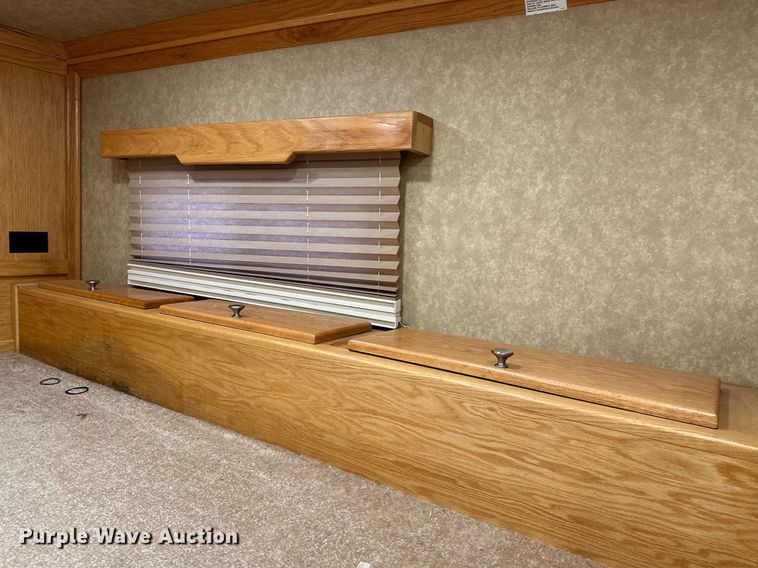 image for item LK9743 2008 4 Star Trailers horse trailer