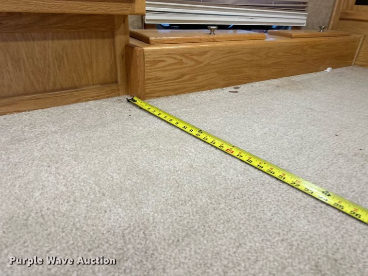 image for item LK9743 2008 4 Star Trailers horse trailer