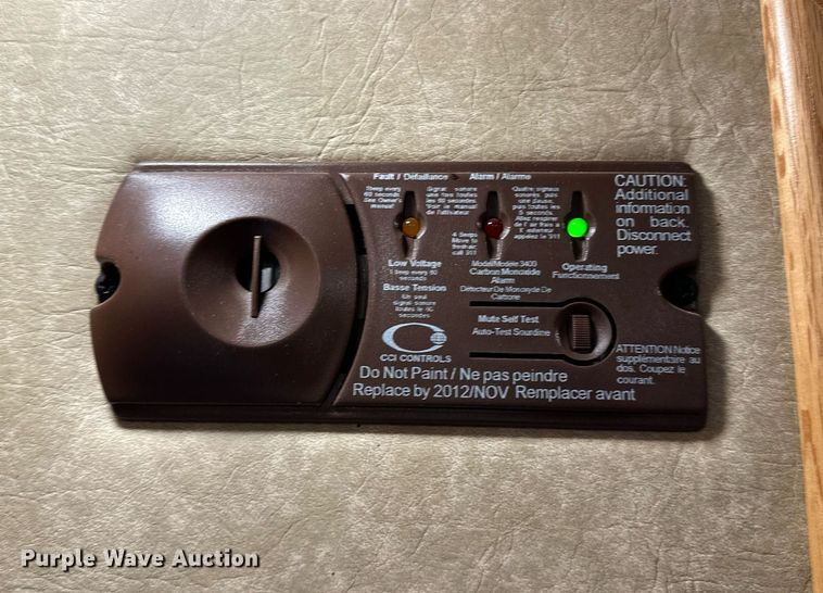 image for item LK9743 2008 4 Star Trailers horse trailer