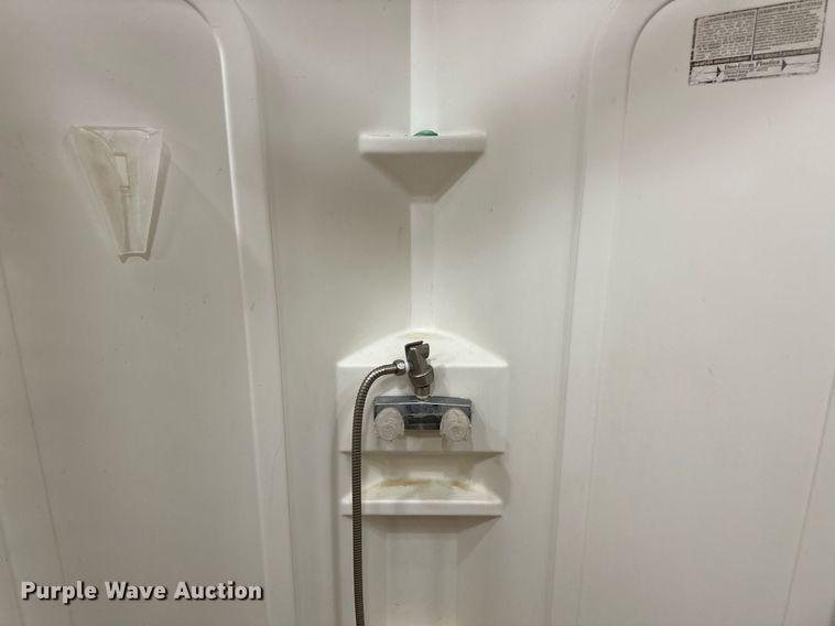 image for item LK9743 2008 4 Star Trailers horse trailer