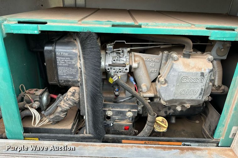 image for item LK9743 2008 4 Star Trailers horse trailer