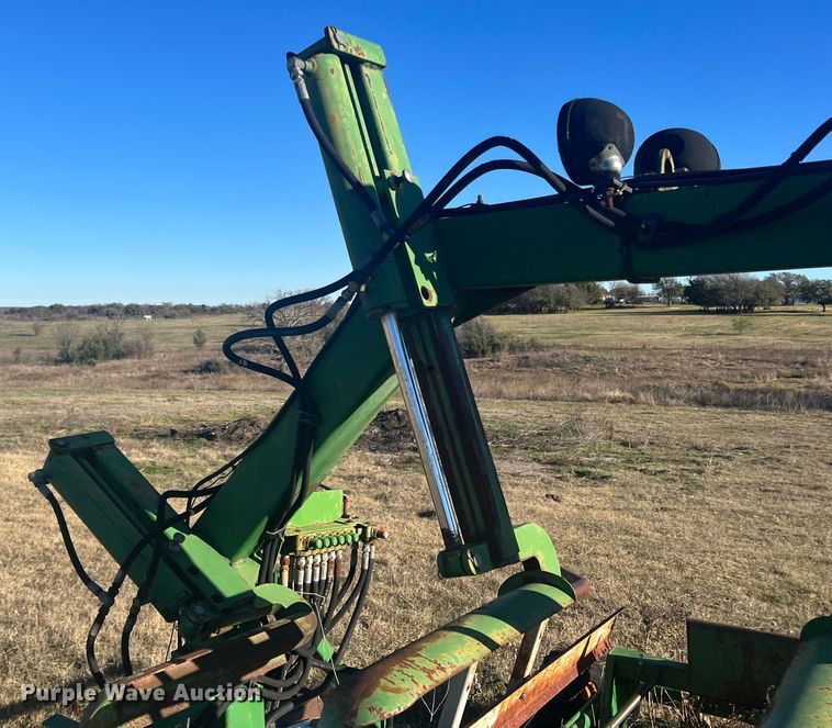 image for item LW9282 Alberta Ag-Industries Ltd. 9100 silage bagger 