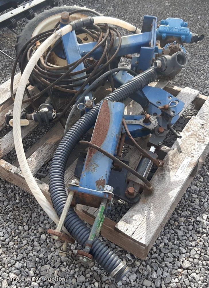 image for item LY9014 John Blue fertilizer pump