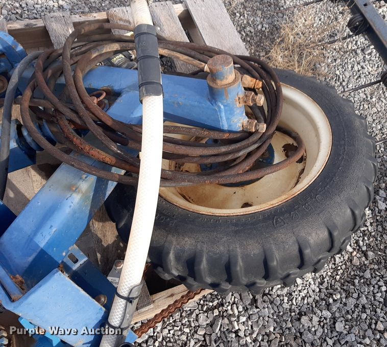 image for item LY9014 John Blue fertilizer pump