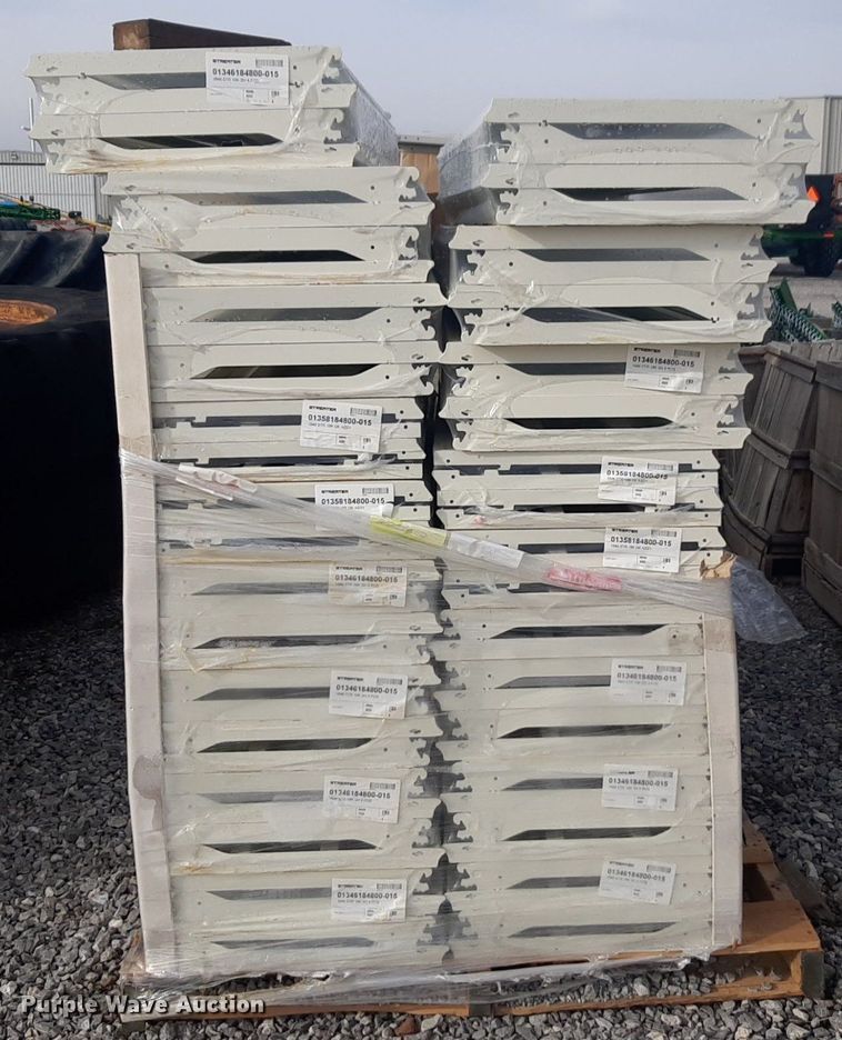 image for item LY9017 (220) metal shelves