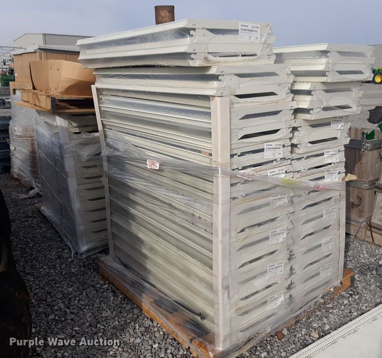 image for item LY9017 (220) metal shelves