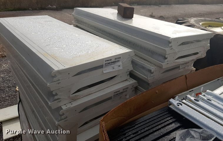 image for item LY9017 (220) metal shelves