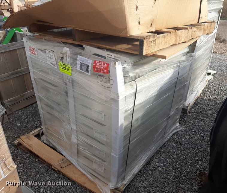 image for item LY9017 (220) metal shelves