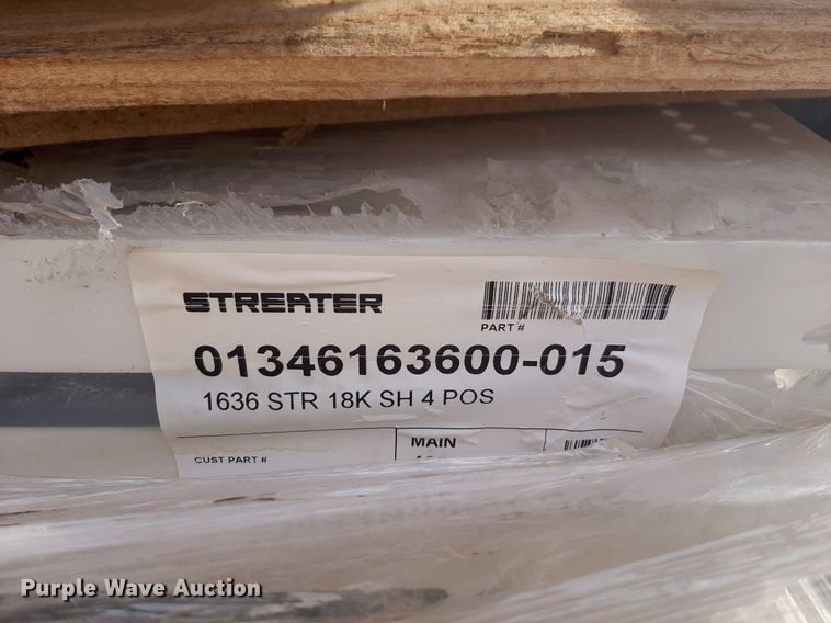 image for item LY9017 (220) metal shelves