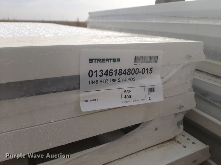 image for item LY9017 (220) metal shelves