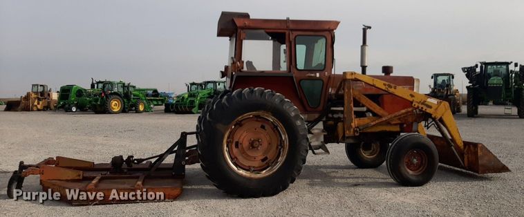 image for item LY9018 1973 Massey Ferguson 1105 tractor