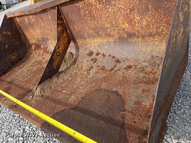 image for item LY9018 1973 Massey Ferguson 1105 tractor