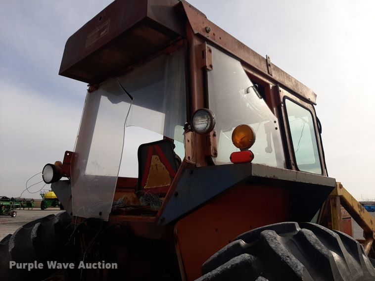 image for item LY9018 1973 Massey Ferguson 1105 tractor