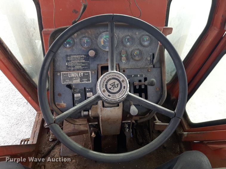 image for item LY9018 1973 Massey Ferguson 1105 tractor