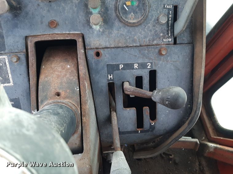 image for item LY9018 1973 Massey Ferguson 1105 tractor