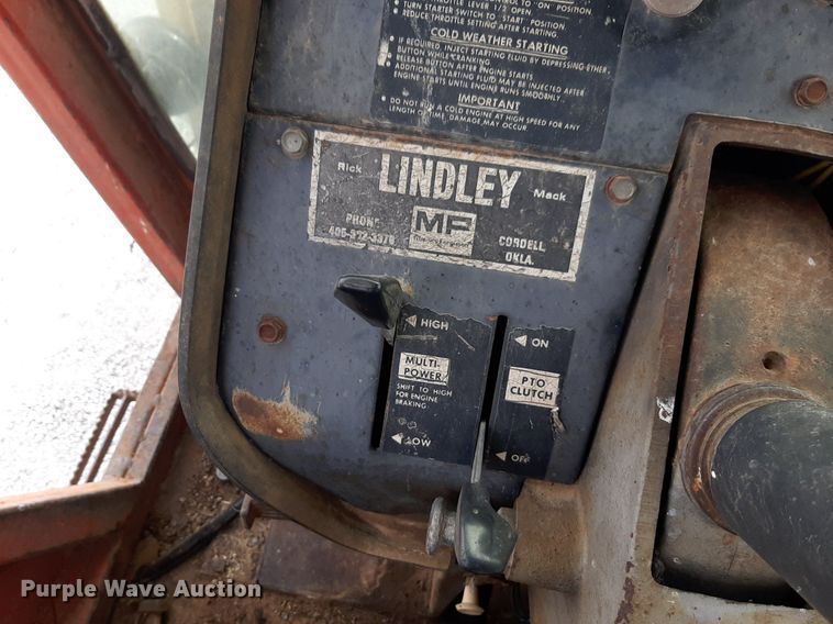 image for item LY9018 1973 Massey Ferguson 1105 tractor