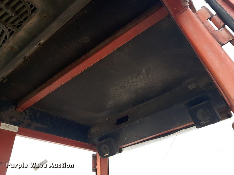 image for item LY9018 1973 Massey Ferguson 1105 tractor