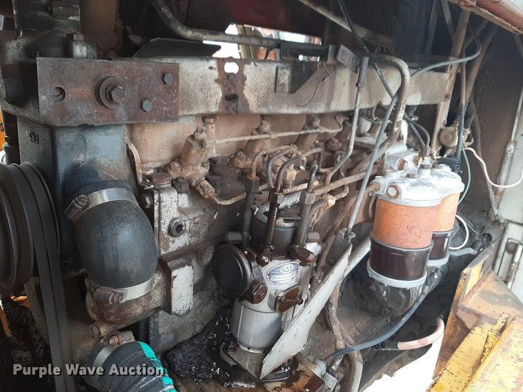 image for item LY9018 1973 Massey Ferguson 1105 tractor