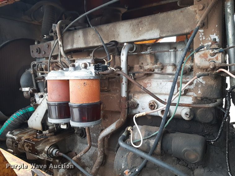 image for item LY9018 1973 Massey Ferguson 1105 tractor