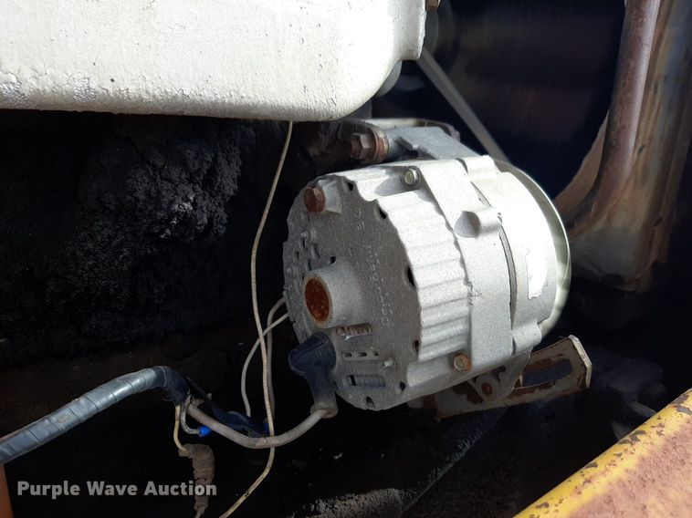 image for item LY9018 1973 Massey Ferguson 1105 tractor