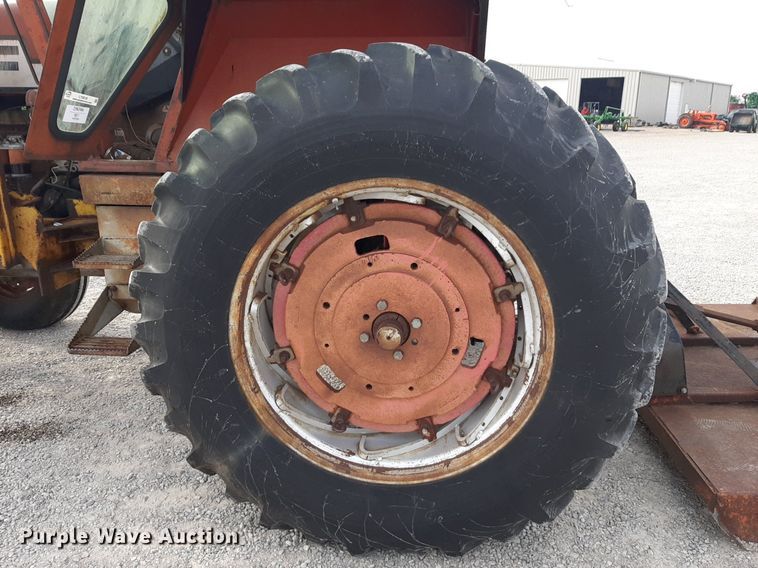 image for item LY9018 1973 Massey Ferguson 1105 tractor