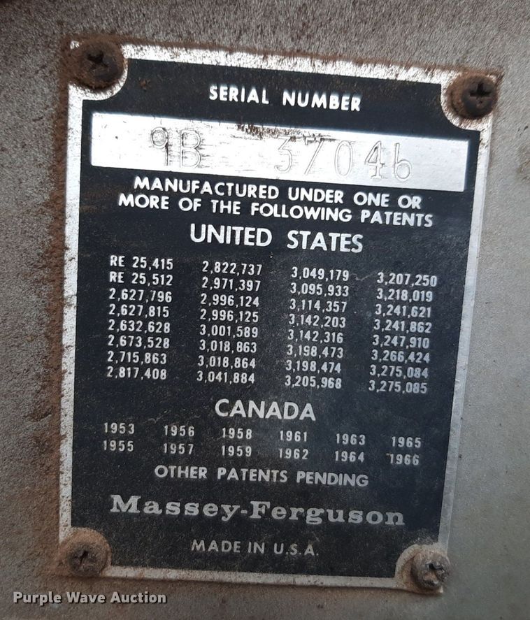 image for item LY9018 1973 Massey Ferguson 1105 tractor