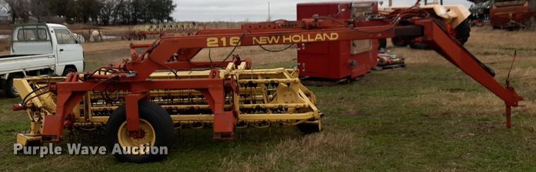 image for item LY9021 New Holland 216 hay rake