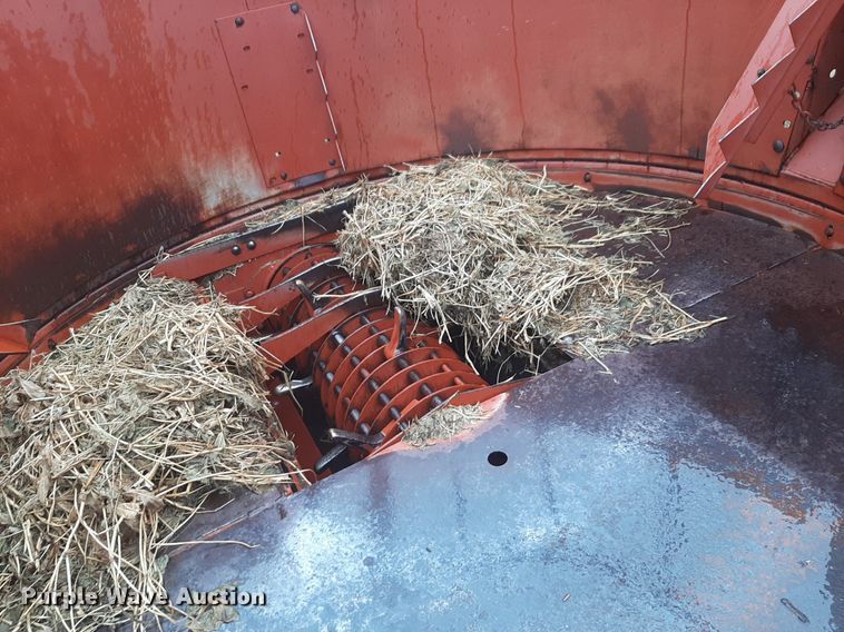 image for item LY9027 Hesston BP25 bale processor