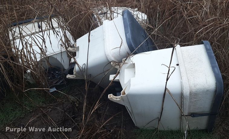 image for item LY9028 2002 Kinze 3700 no-till planter