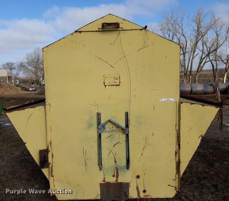 image for item LY9030 1993 Grain Belt 6P livestock feeder