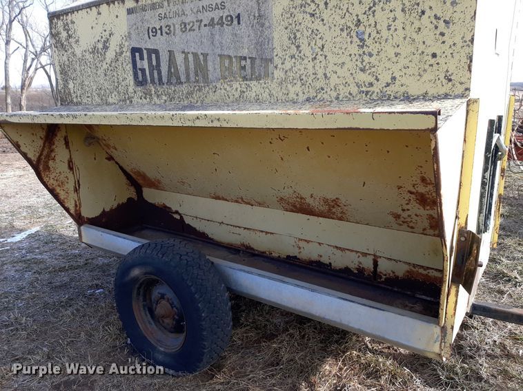 image for item LY9030 1993 Grain Belt 6P livestock feeder