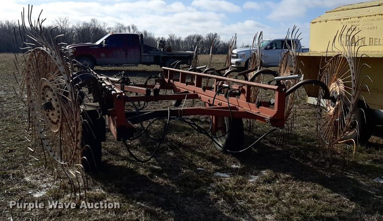image for item LY9031 Hesston hay rake