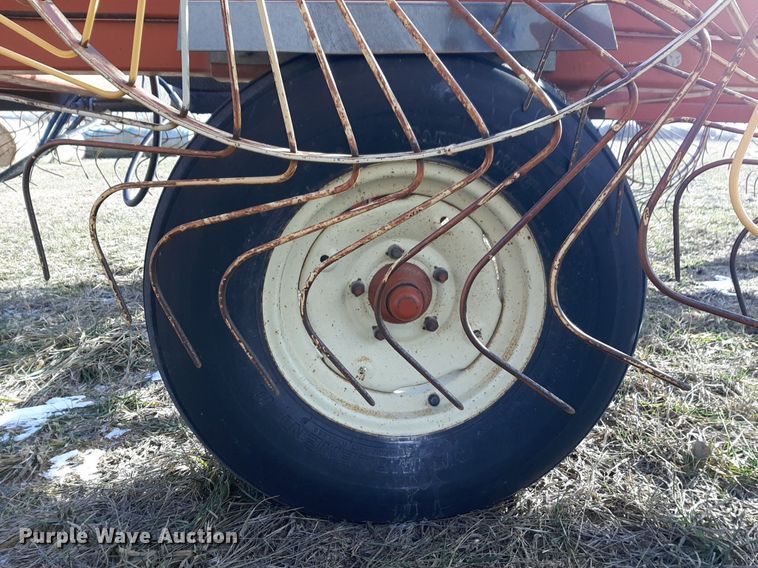 image for item LY9031 Hesston hay rake