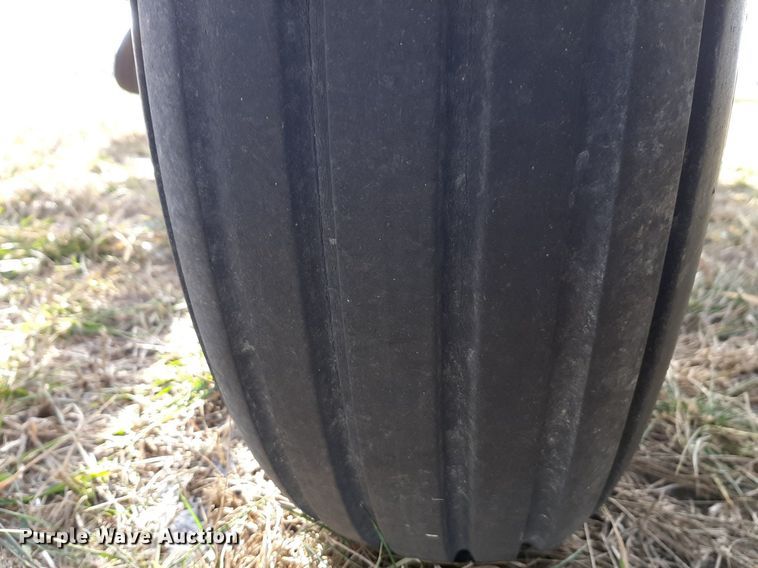 image for item LY9031 Hesston hay rake