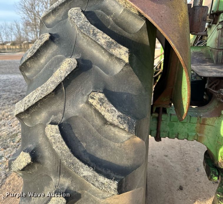 image for item NI9707 1963 John Deere 4010 tractor