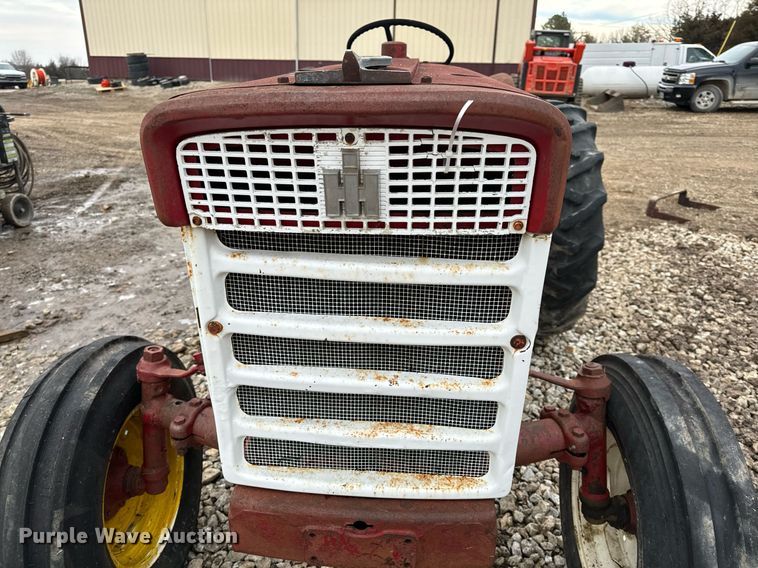 image for item NM9221 International Harvester 340 tractor