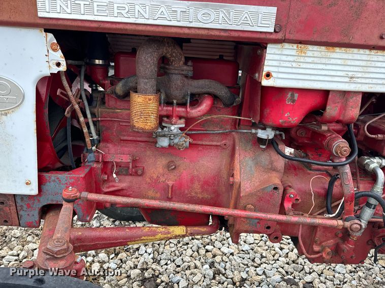 image for item NM9221 International Harvester 340 tractor