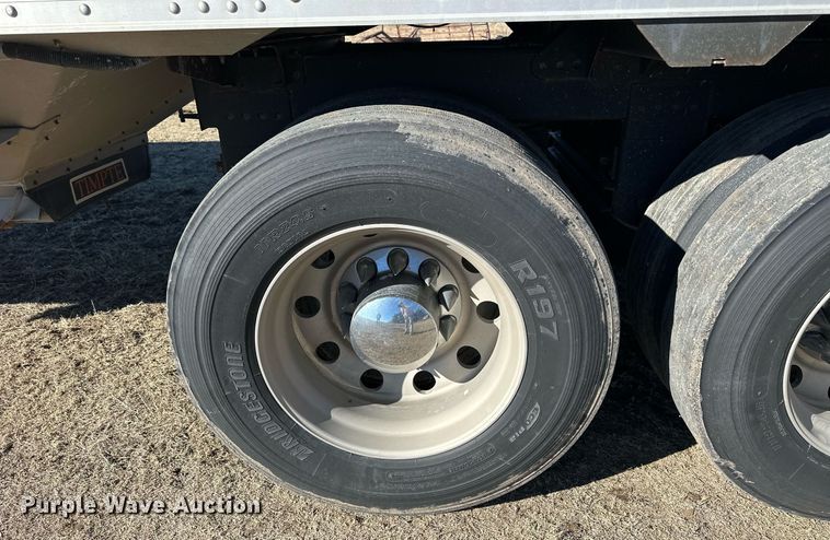 image for item NS9155 2014 Timpte Super Hopper grain trailer