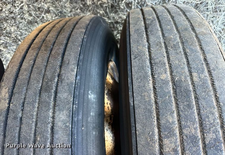 image for item NS9155 2014 Timpte Super Hopper grain trailer