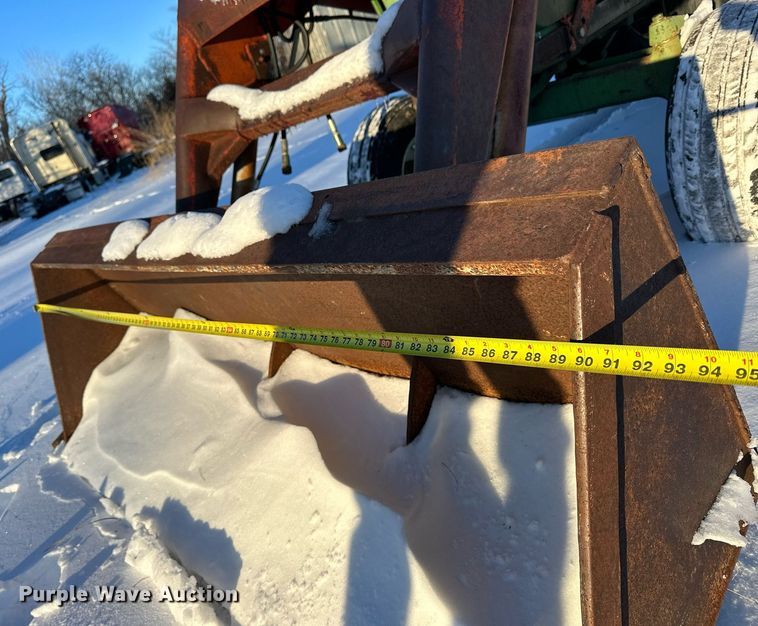 image for item NS9162 1963 John Deere 4010 tractor